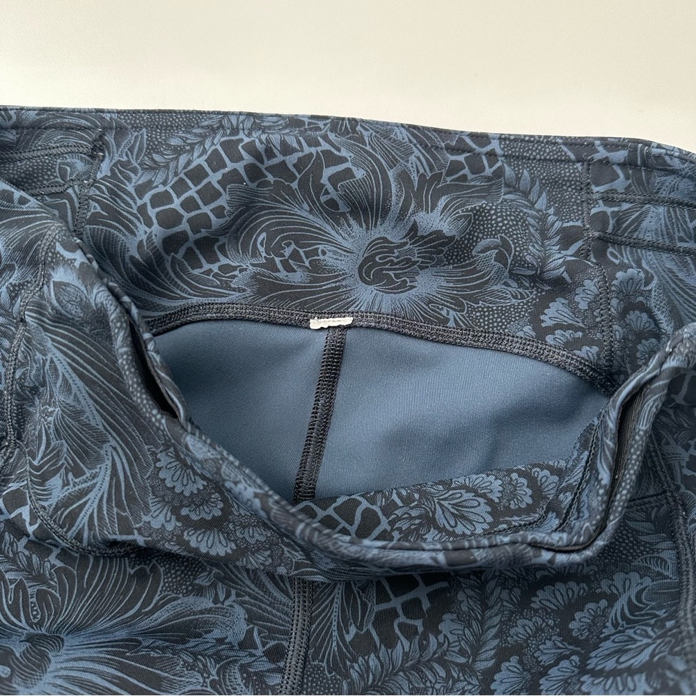 Lululemon Speed Up Crop 21” - Picture 8 of 9